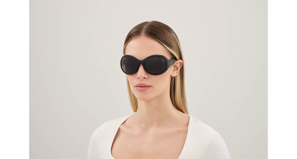 Alexander McQueen AM0592S 001 - As Seen On Rauw Alejandro