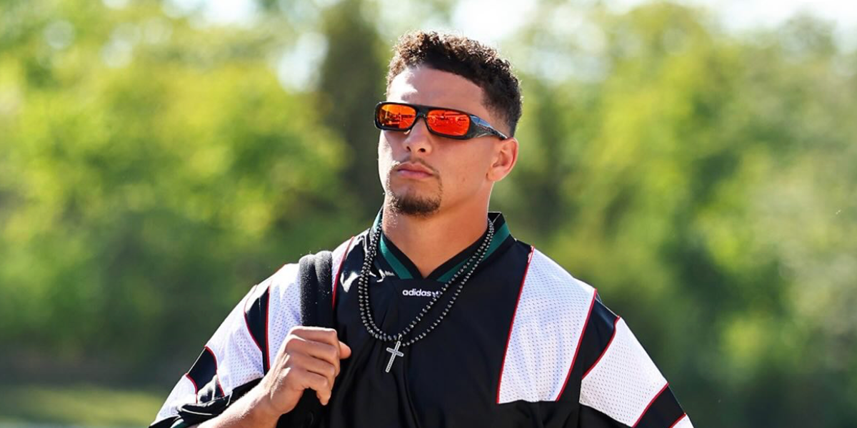 Oakley Permian OO9520 11 Prizm - As Seen On Patrick Mahomes