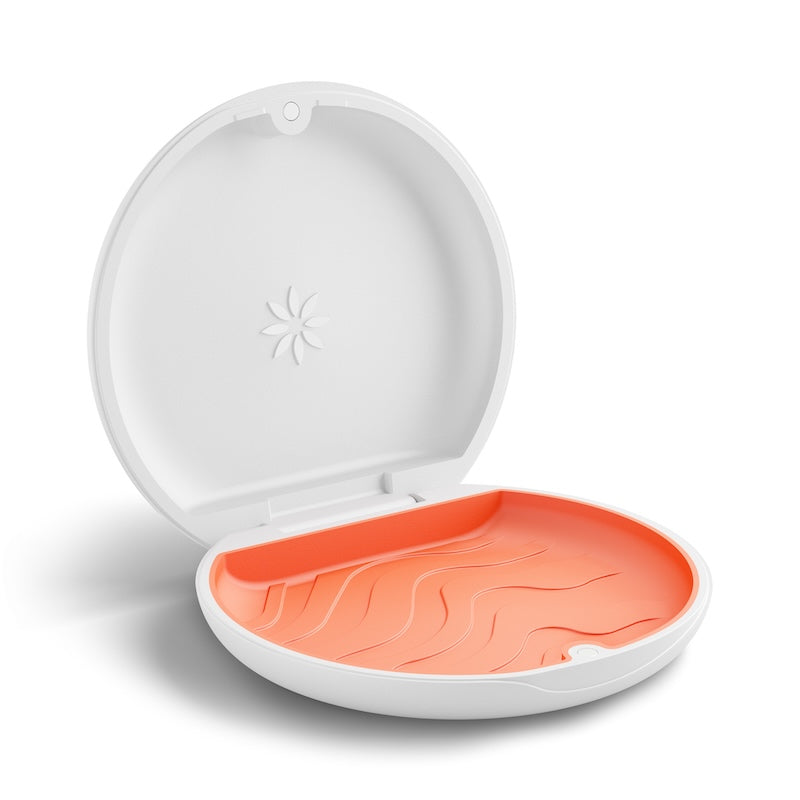 Invisalign™ Aligner Case White Amazon Rainforest
