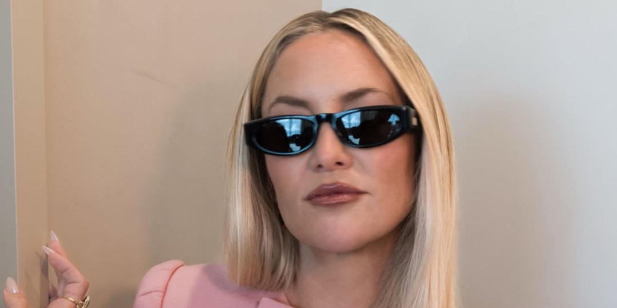 Valentino VG0007S 001 - As Seen On Kate Hudson & Natalia Dyer